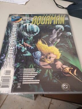 Aquaman Comic Cover - Yellow & Green Artwork In A Sleeve